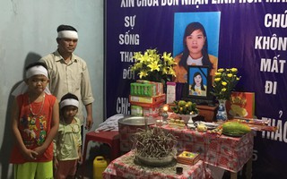 Mẹ mất, hai đứa trẻ côi cút lo sợ phải nghỉ học vì một mình bố “gánh” ông bà bệnh tật, kiếm từng bữa cơm nuôi cả gia đình