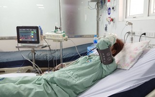 Hà Nội: Tiêm thuốc làm trắng da, một phụ nữ sốc phản vệ suýt chết