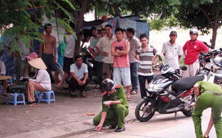 Nghi án nam thanh niên thoi thóp bên cạnh xe máy vì bị truy sát