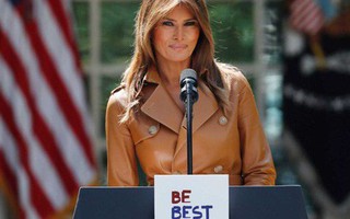 Bà Melania phẫu thuật khối u, ông Trump tức tốc tới bệnh viện