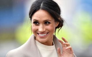 8 lần nàng dâu “nổi loạn” Meghan Markle phá vỡ các luật lệ Hoàng gia