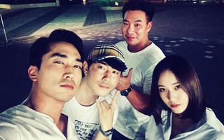 Sau 4 tháng ở ẩn từ khi chia tay Lưu Diệc Phi, Song Seung Hun chính thức trở lại đẹp trai như nam thần