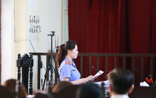 Sự cố chạy thận khiến 9 người tử vong: Đề nghị mức án 30-36 tháng tù treo cho bác sĩ Hoàng Công Lương