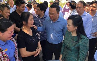 Bộ trưởng Bộ Y tế thăm nạn nhân vụ lật tàu khiến 10 người thương vong ở Thanh Hóa