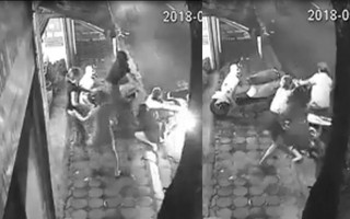 Hà Nội: 5 người phụ nữ xông vào chống trả quyết liệt với tên trộm xe SH