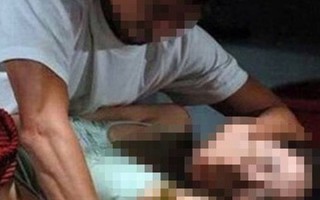 Bị khống chế hiếp dâm, cô gái 22 tuổi đâm tuốc nơ vít và cắn cổ "yêu râu xanh" để trốn thoát