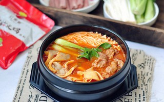 Bữa sáng chỉ cần tô mì nấm là vừa ngon vừa lạ miệng