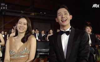 "Trai trẻ" Jung Hae In được nghệ sĩ đàn chị "dụ dỗ" đến quán bar trong nhà chơi