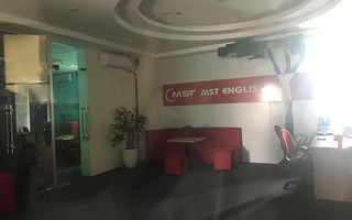 Cô giáo dạy tiếng Anh mắng chửi học viên vẫn chưa cung cấp được văn bằng chứng chỉ liên quan