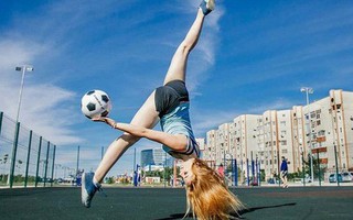 MXH Nga ngập tràn những cô nàng khoe dáng nóng bỏng chào mừng World Cup 2018