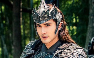 Chưa hết "đau tim" vì Nguyễn Kinh Thiên, fan lại ngất xỉu trước đại tướng quân siêu dũng mãnh