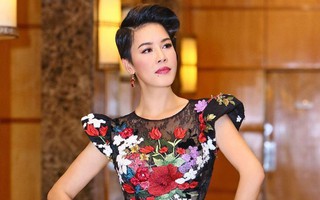 Tạm xa ghế nóng The Voice, Thu Phương gợi cảm khoe chân dài miên man