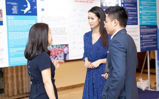 Vừa về nước sau đăng quang, HH Dương Thùy Linh được ông xã tháp tùng đi sự kiện