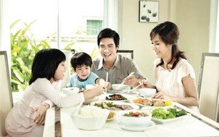 Phân giải công bằng giữa con mình và con riêng của chồng, tưởng nan giải nhưng thực ra cũng không khó như bạn nghĩ