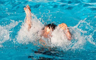 Nghệ An: Rủ nhau ra khe suối tắm, hai bé trai 7 tuổi đuối nước thương tâm