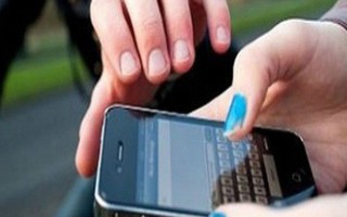 Mẹ ngã xe khi đuổi theo kẻ cướp giật làm con nhỏ tử vong