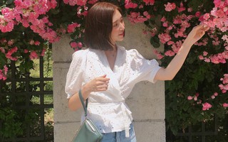 Không ngờ những thiết kế áo cổ V, cổ vuông lại có thể diện đẹp từ đi chơi tới sở làm thế này