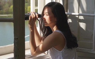 Chuyến du lịch sóng gió cùng công ty chồng: Vợ điếng người phát hiện chồng cặp kè “rau xanh” công sở ngay trước mắt