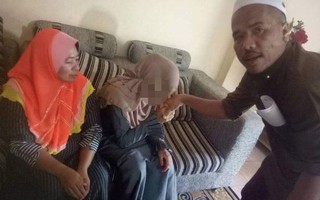 Malaysia: Vợ đăng ảnh chồng 41 tuổi cưới bé gái 11 tuổi gây xôn xao dư luận