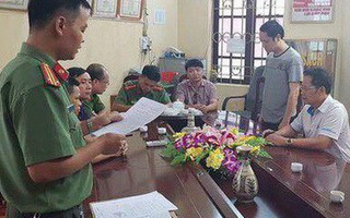 Ông Vũ Trọng Lương nhận chìa khóa phòng lưu giữ bài thi từ ai?
