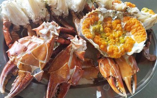 Nghén bầu thèm ăn đến phát điên, dâu trẻ sợ mẹ chồng mắng nên đành nhịn, mua được 1kg cua thì em chồng ăn hết 2/3