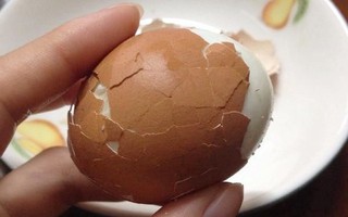 Cưới 4 năm 2 lần chửa, mẹ trẻ xé lòng kể chuyện xin chồng ăn mấy quả trứng ấp dở tẩm bổ, chồng nói "cho lợn ăn còn đáng hơn"