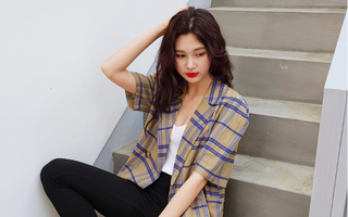 Không phải cứ dài là đẹp, áo blazer năm nay tay càng ngắn lại càng thú vị