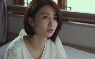 Chồng đang yêu chiều hết mực bỗng nổi trận lôi đình đòi ly hôn chỉ vì một lần vợ mải làm đẹp sau sinh