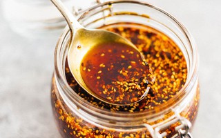 Ớt khô là “diễn viên chính” của hũ ớt sa tế nhưng thiếu 6 nguyên liệu sau thì chẳng còn gì là ngon