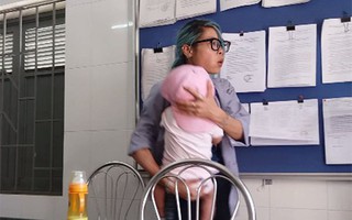 Trung tâm bảo trợ xã hội Hà Nội bàn giao Bella và con trai về địa phương