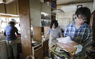Khung cảnh hoang tàn sau trận mưa lũ lịch sử ở Nhật Bản