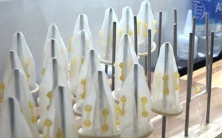 Phát hiện xưởng sản xuất bao cao su giả quy mô lớn