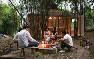 Với 33 triệu đồng, hai chàng trai trẻ đã tự tay xây ngôi nhà nhỏ đẹp lãng mạn giữa rừng tre trúc