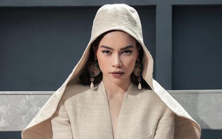 Kelbin đáp trả cực kì gay gắt khi netizen chê bai Hà Hồ mặc đồ như... nhà có tang