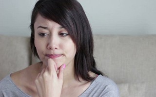 Nhìn cách người yêu thuyết phục mẹ mua nhà, tôi thật lòng băn khoăn về nhân cách con người anh 
