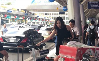 Á hậu Tú Anh lần đầu xuất hiện cùng chồng sau đám cưới nhưng chi tiết "đồ trẻ sơ sinh" mới là điều mọi người quan tâm 
