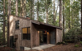 Ngôi nhà gỗ nằm giữa rừng Redwood gây thương nhớ vì vẻ đẹp hiện đại của mình
