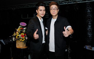 Bùi Anh Tuấn đến chúc mừng Á quân 'The X-Factor' Tuấn Phương sau khi gặp sự cố gia đình