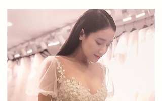 Lộ diện hình ảnh đầu tiên của Nhã Phương trong bộ váy đính hôn 