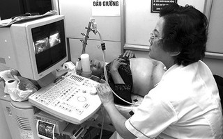 Thêm một bệnh ung thư di căn nhanh: Phụ nữ mắc có thể nhầm là đang mang thai