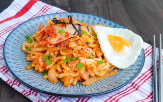 Mì xào: Phải làm thế này thì ăn mới thực sự ngon!