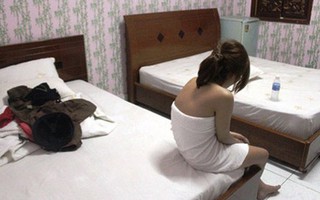 Mẹ mắng, bé gái lớp 7 bỏ nhà "đi bụi" theo bạn trai hơn… 2 tuổi quen qua facebook