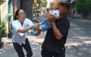 Nghi án gã đàn ông "cướp" đứa trẻ trên tay bà giữa ban ngày