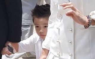 Sau nhiều năm giấu kín, con trai của tài tử Lee Byung Hun lần đầu lộ diện, được khen đẹp trai hơn bố 