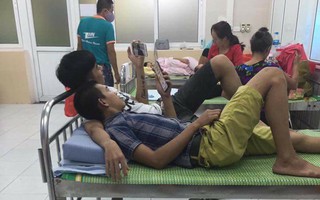 Hình ảnh "tình bể bình" của hai ông chồng đưa vợ đi đẻ khiến dân mạng cười bò, người tác thành, người bảo kết thông gia