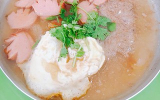 Đi ăn mừng Trung thu bằng bánh mì chảo, cô nàng "khóc một dòng sông" vì phần ăn kinh dị giá 15 nghìn