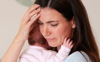 Những trạng thái trầm cảm sau sinh và cách xử trí