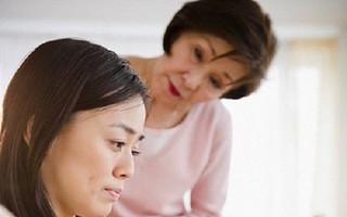 Những hành động của mẹ chồng tôi ở bể bơi công cộng khiến ai cũng hốt hoảng