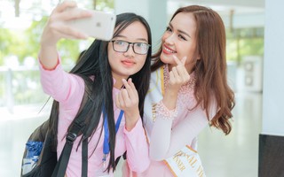Hoa hậu Ngọc Châu về thăm trường cũ sau khi đăng quang Miss Supranational