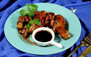 Gà rim xì dầu đậm đà mềm ngon thế này thì bao nhiêu cơm cũng hết bay